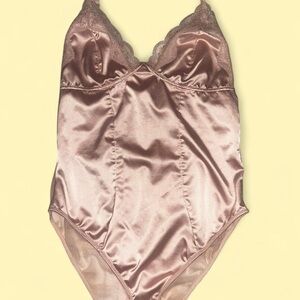 Elegant Satin Lace Bodysuit - Pink